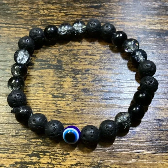 Bracelets - Picture 2 of 6